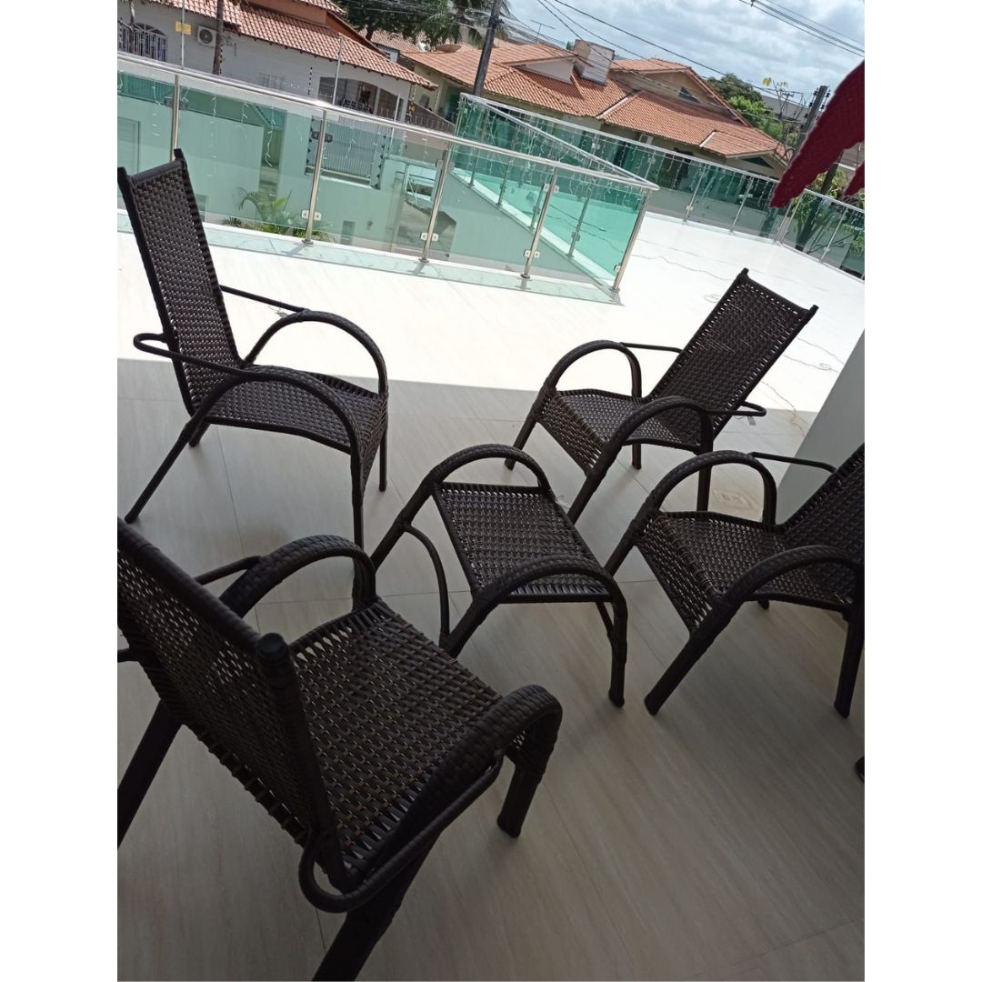 6 Conjunto Sofia em fibra sintética com 4 cadeiras e mesinha para área externa da Iguatu Móveis